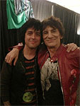 Ronnie: So great to see BJA official backstage at the gig tonight ~ enjoy the gig Billie Joe!