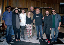 Mick met Joe Walsh in the stuio, together with Ringo Starr, Tal Wilkenfield, Bill Withers, Jim Keltner, Keb Mo, Don Was