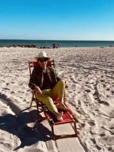 Mick enjoying the beach - The Rolling Stones play HOLLYWOOD, FL, 23.11.2021